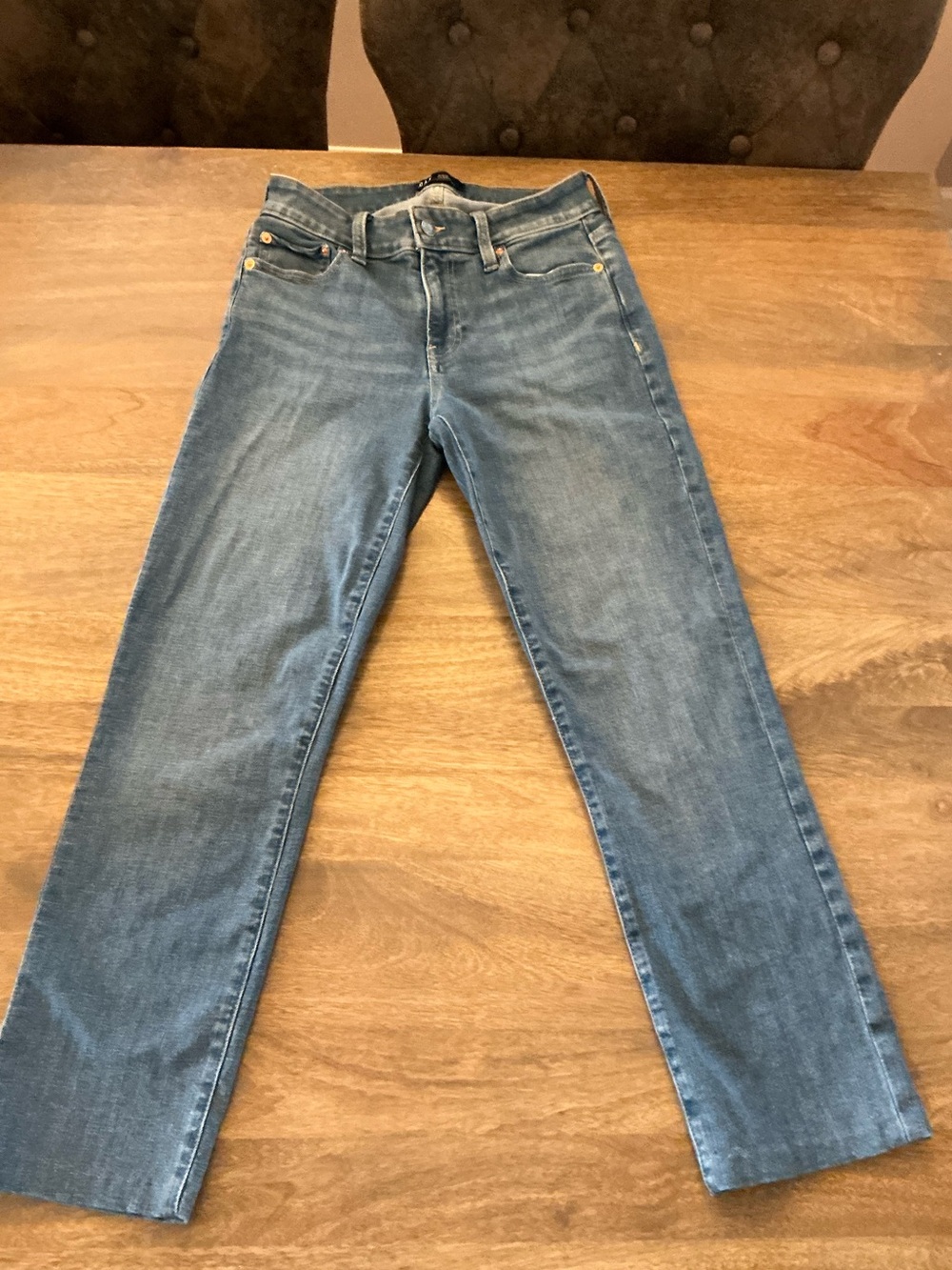 Gap classic straight leg jeans 4/27R